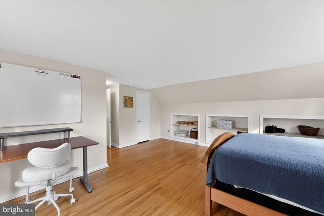 850 FARRAGUT RD, Berwyn, PA 19312