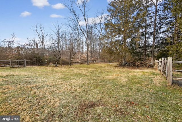 850 FARRAGUT RD, Berwyn, PA 19312