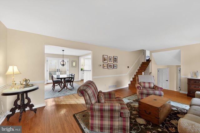 850 FARRAGUT RD, Berwyn, PA 19312