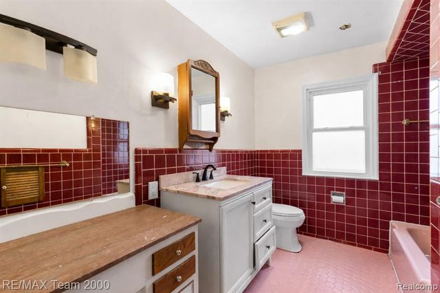 1445 Belmont Street, Dearborn, MI 48128