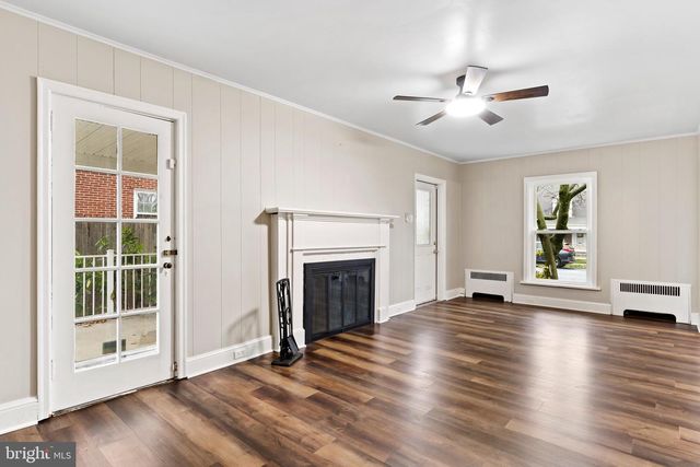 3102 SCHOOLHOUSE LN, Harrisburg, PA 17109