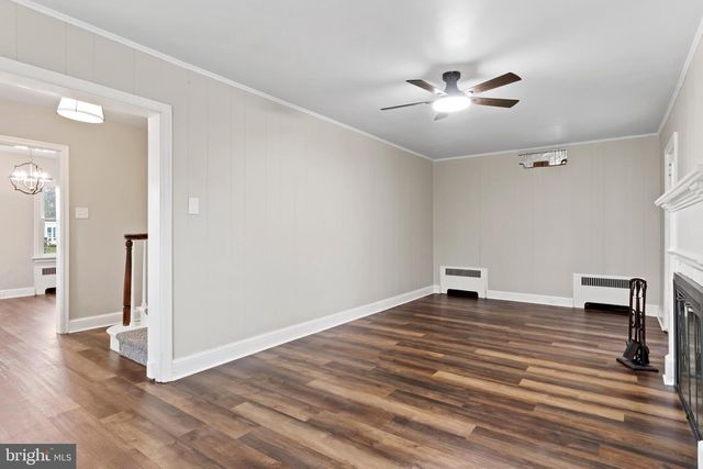 3102 SCHOOLHOUSE LN, Harrisburg, PA 17109