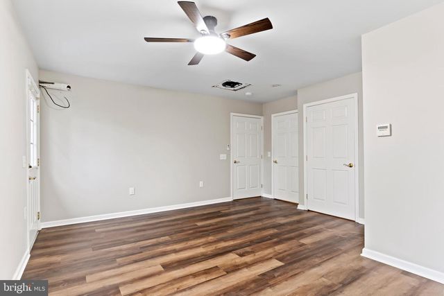 3102 SCHOOLHOUSE LN, Harrisburg, PA 17109