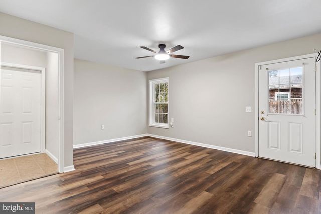 3102 SCHOOLHOUSE LN, Harrisburg, PA 17109