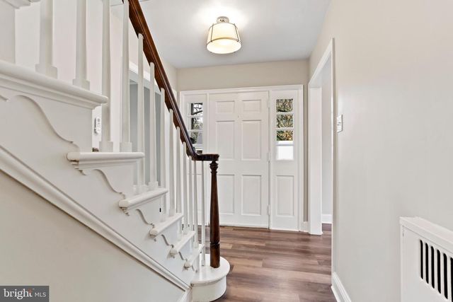 3102 SCHOOLHOUSE LN, Harrisburg, PA 17109