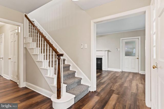 3102 SCHOOLHOUSE LN, Harrisburg, PA 17109