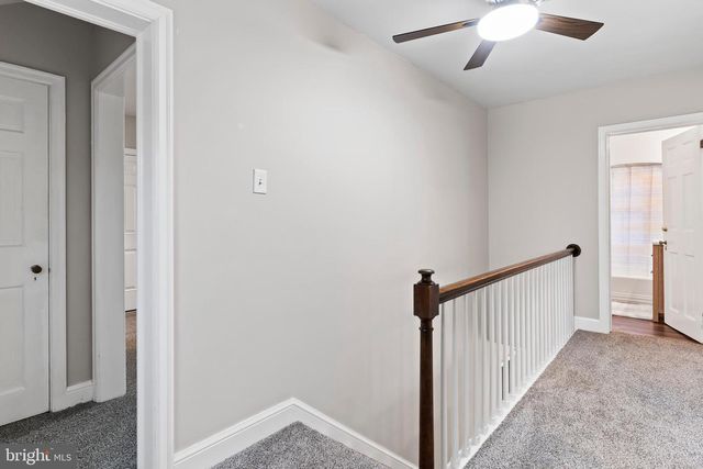 3102 SCHOOLHOUSE LN, Harrisburg, PA 17109