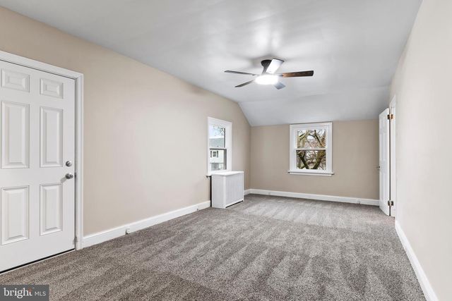 3102 SCHOOLHOUSE LN, Harrisburg, PA 17109