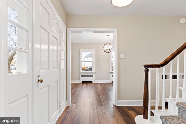 3102 SCHOOLHOUSE LN, Harrisburg, PA 17109