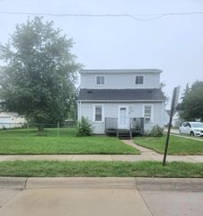 13995 Hendricks Avenue, Warren, MI 48089