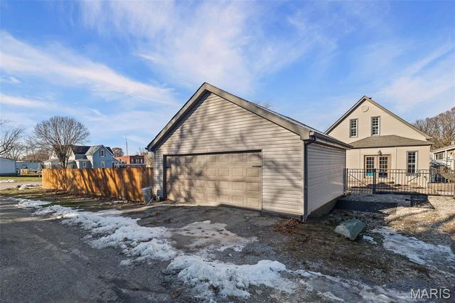 108 S Long Street, Caseyville, IL 62232