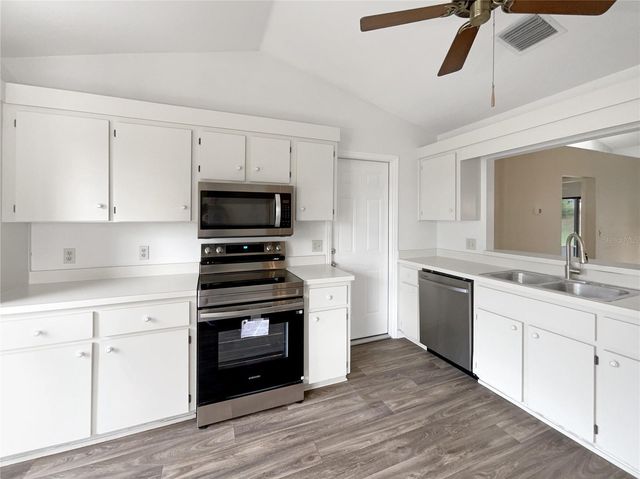 93 HILLSIDE DRIVE, Eustis, FL 32726