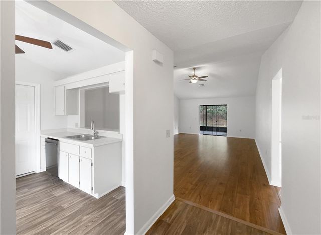 93 HILLSIDE DRIVE, Eustis, FL 32726