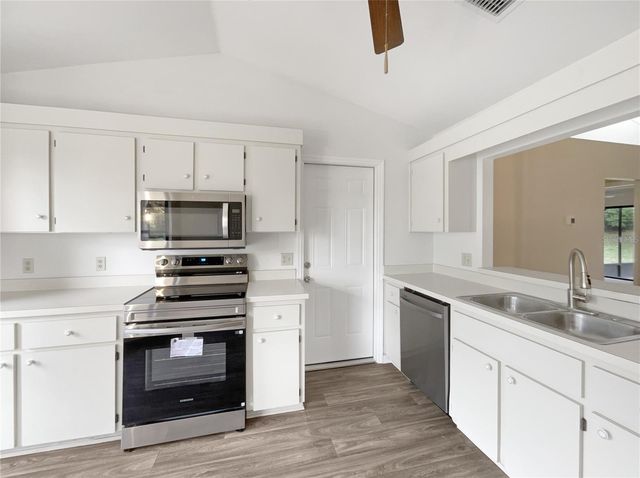 93 HILLSIDE DRIVE, Eustis, FL 32726