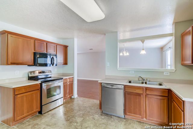 9718 Amber Ledge, San Antonio, TX 78245