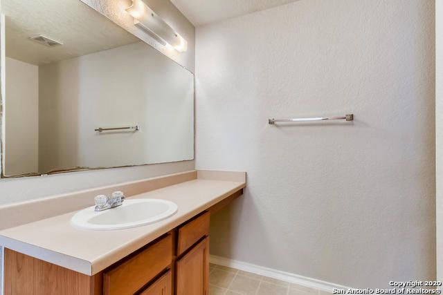 9718 Amber Ledge, San Antonio, TX 78245