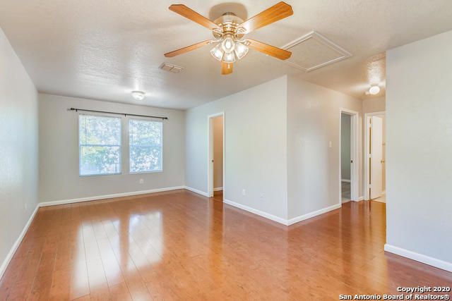 9718 Amber Ledge, San Antonio, TX 78245