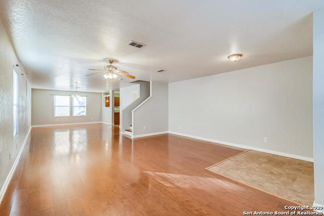 9718 Amber Ledge, San Antonio, TX 78245