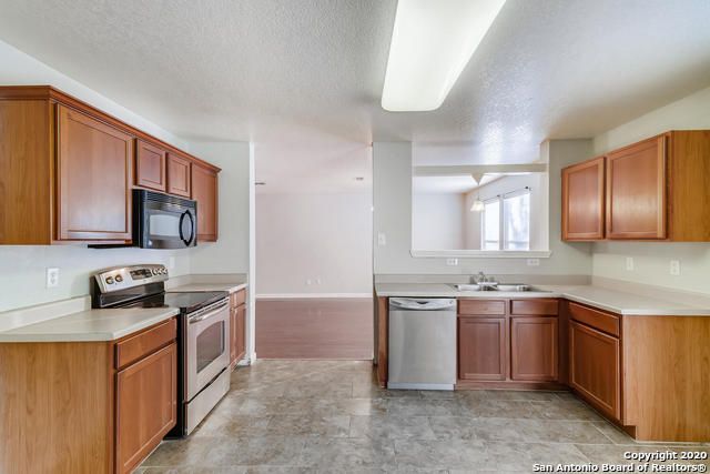 9718 Amber Ledge, San Antonio, TX 78245