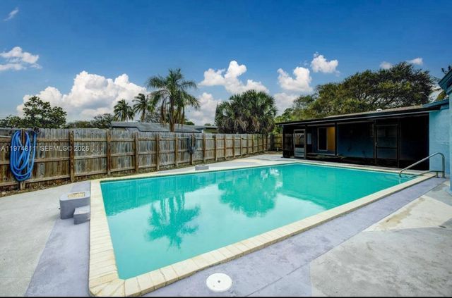 1101 NW 14th Ct, Fort Lauderdale, FL 33311