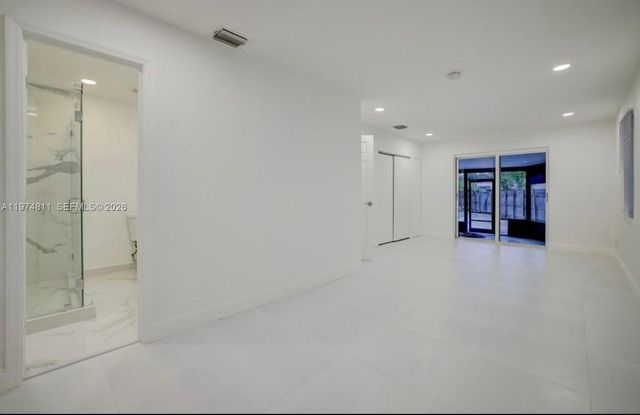 1101 NW 14th Ct, Fort Lauderdale, FL 33311