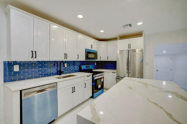 1101 NW 14th Ct, Fort Lauderdale, FL 33311