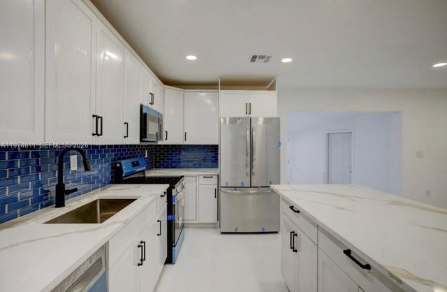 1101 NW 14th Ct, Fort Lauderdale, FL 33311