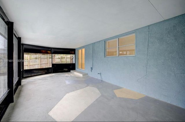 1101 NW 14th Ct, Fort Lauderdale, FL 33311