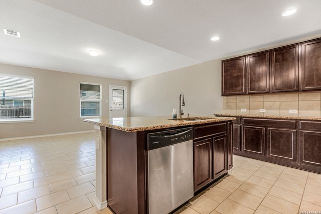 2602 Indian Frst, San Antonio, TX 78244