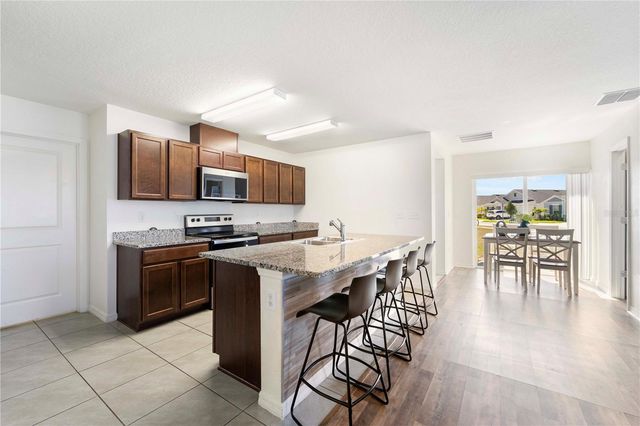 820 OVERPOOL AVENUE, Davenport, FL 33896