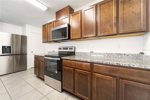 820 OVERPOOL AVENUE, Davenport, FL 33896