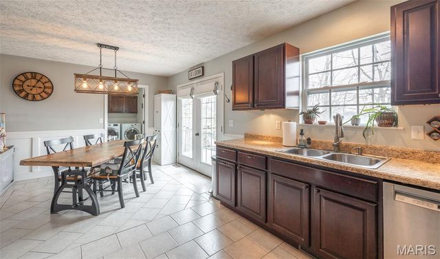 20250 Hyatt Lane, St Robert, MO 65584