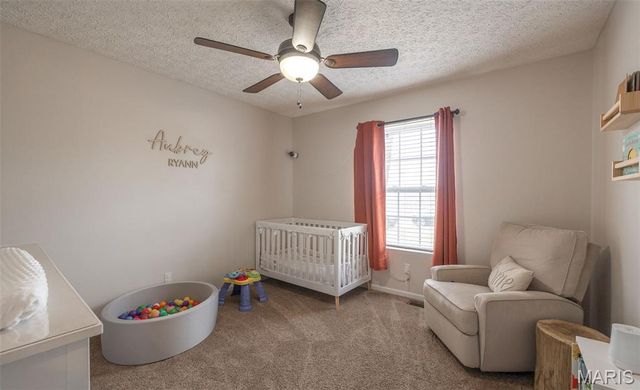 20250 Hyatt Lane, St Robert, MO 65584