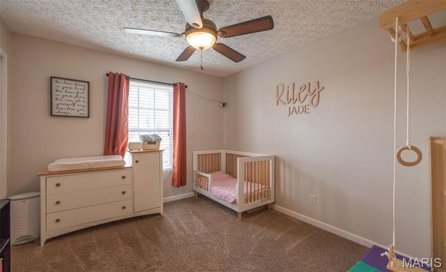 20250 Hyatt Lane, St Robert, MO 65584