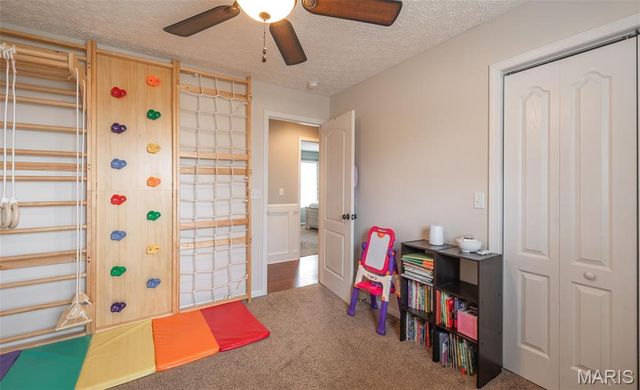 20250 Hyatt Lane, St Robert, MO 65584