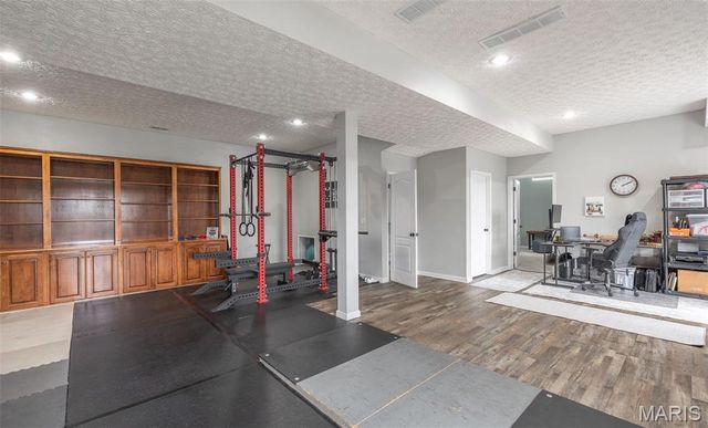 20250 Hyatt Lane, St Robert, MO 65584