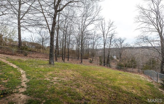 20250 Hyatt Lane, St Robert, MO 65584