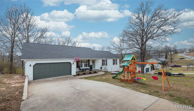 20250 Hyatt Lane, St Robert, MO 65584