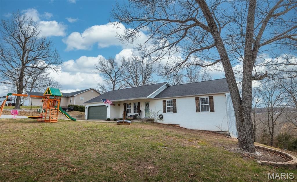 20250 Hyatt Lane, St Robert, MO 65584