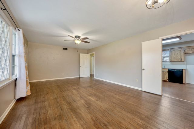 7620 Brooks Avenue, Richland Hills, TX 76118