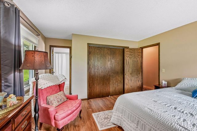 163 Upper Lea Lane, Long Lake, MN 55356