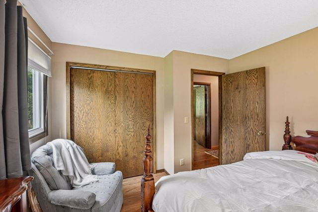 163 Upper Lea Lane, Long Lake, MN 55356