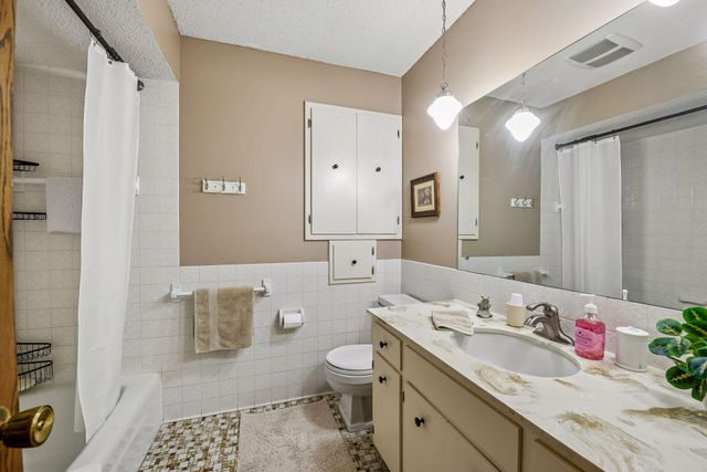 163 Upper Lea Lane, Long Lake, MN 55356