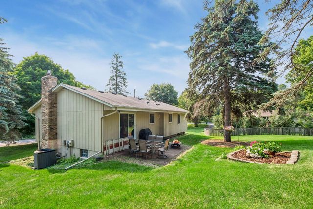 163 Upper Lea Lane, Long Lake, MN 55356