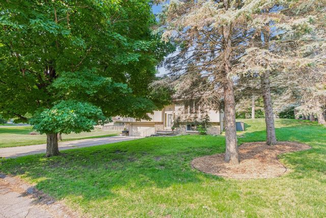 163 Upper Lea Lane, Long Lake, MN 55356