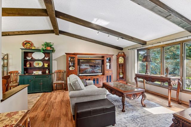 163 Upper Lea Lane, Long Lake, MN 55356