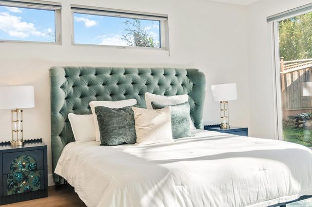 16 Hillview Avenue, Redwood City, CA 94062