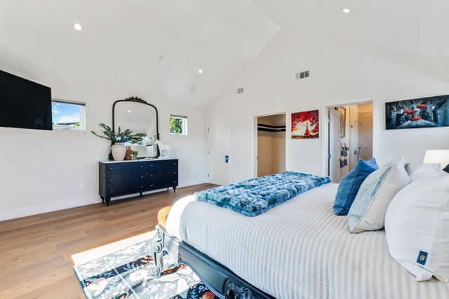 16 Hillview Avenue, Redwood City, CA 94062