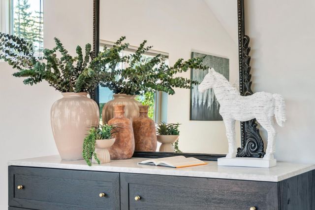 16 Hillview Avenue, Redwood City, CA 94062