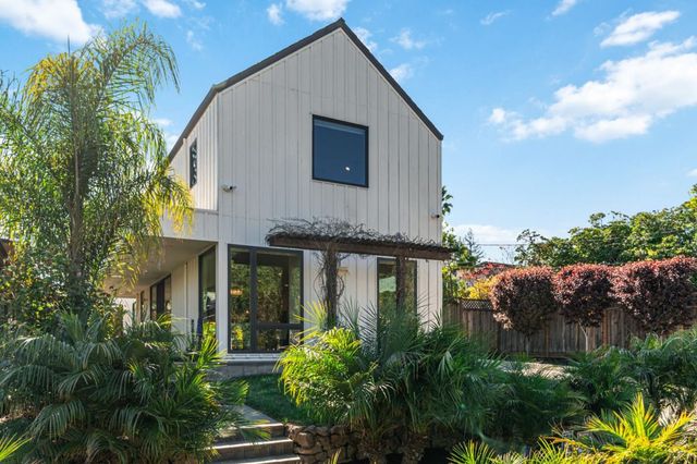 16 Hillview Avenue, Redwood City, CA 94062